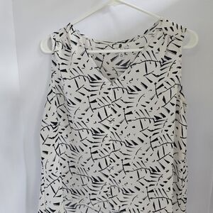 ECI Black and White Abstract Sleeveless Blouse